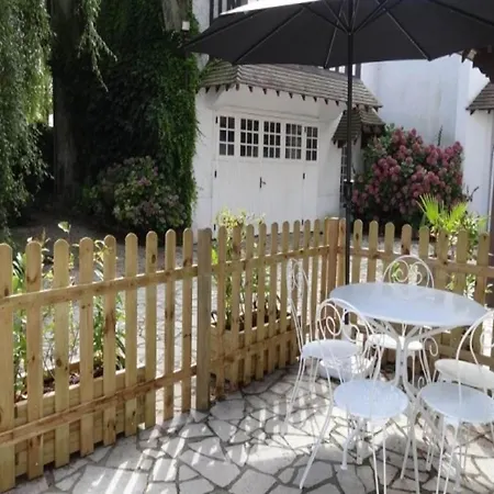Daire Romantic Stay, Isigny-sur-Mer