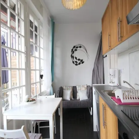 Romantic Stay, Daire *